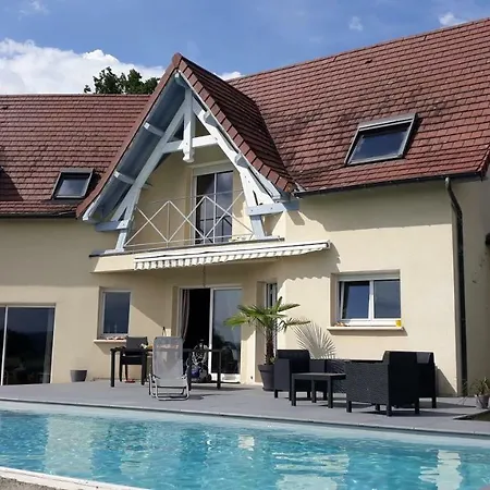 Calme Avec Piscine Alloggio in famiglia *