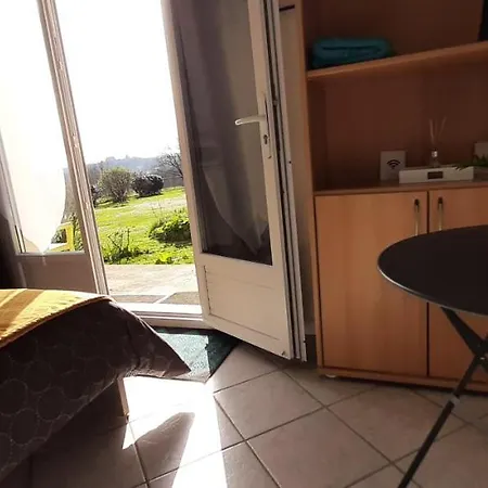 Calme Avec Piscine - L'echappée Belle Habitación en casa particular Cavagnac