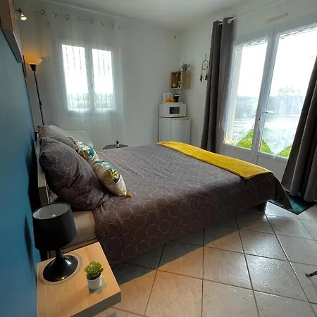 Séjour chez l'habitant Calme Avec Piscine Cavagnac