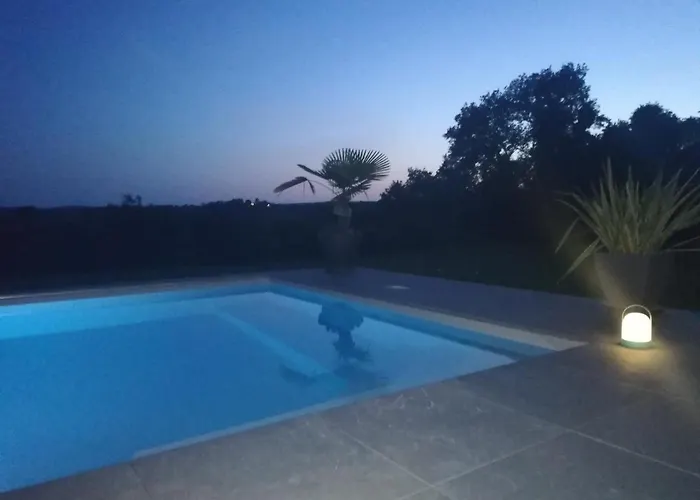 Calme Avec Piscine - L'echappee Belle Проживание в семье