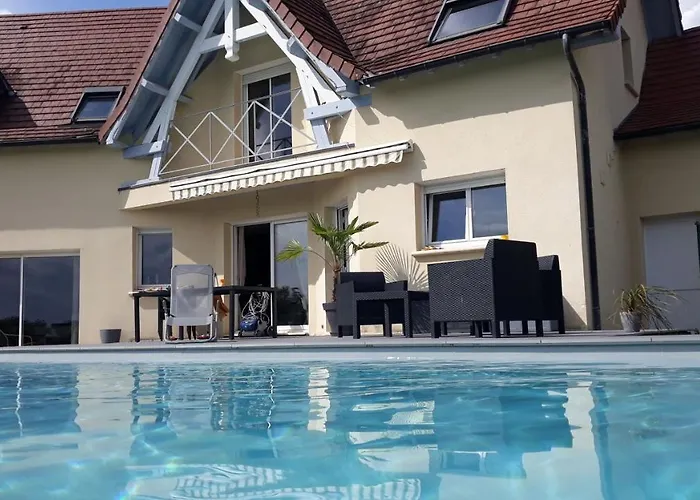 Проживание в семье Calme Avec Piscine - L'echappee Belle